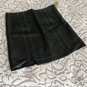 Altar’d State skirt w/ 2 slits in front; size Large new with tags